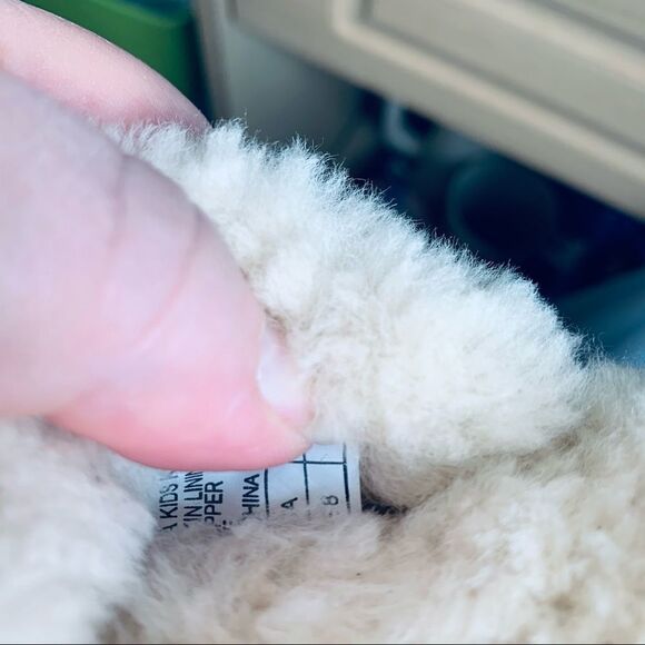 Emu Wilpena Kids Slippers - Picture 5 of 5